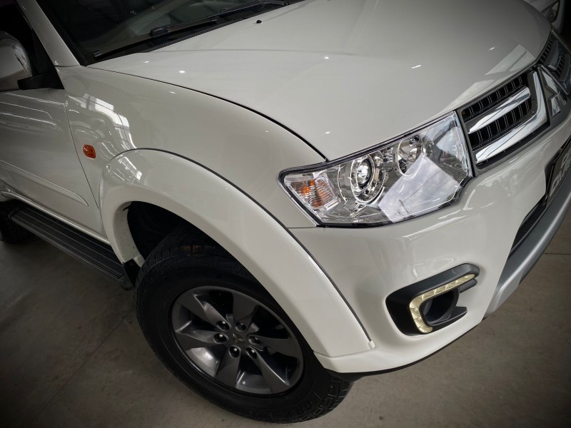 PAJERO DAKAR 3.2 4X4 16V TURBO INTERCOOLER DIESEL 4P AUTOMÁTICO - 2015 - LAJEADO