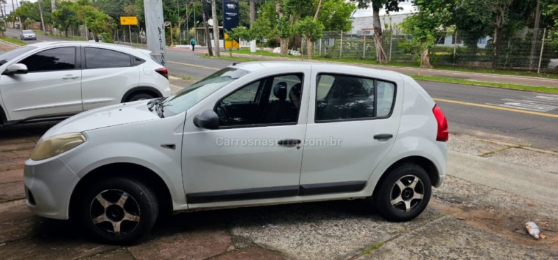 SANDERO 1.0 AUTHENTIQUE 12V FLEX 4P MANUAL - 2013 - IVOTI