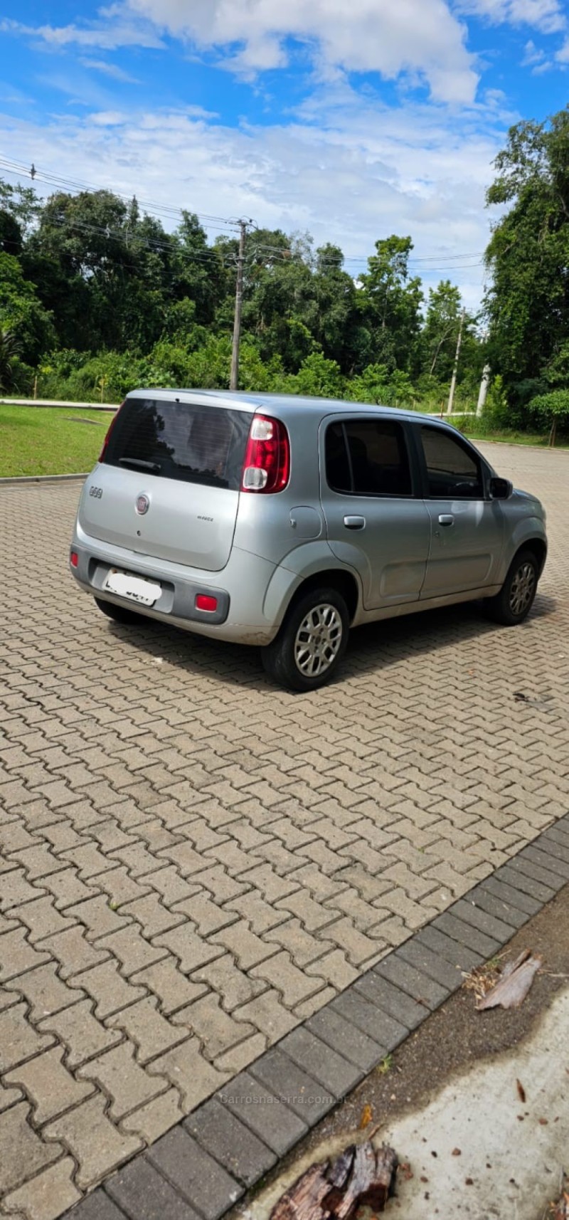 UNO 1.0 EVO VIVACE 8V FLEX 4P MANUAL - 2014 - IVOTI