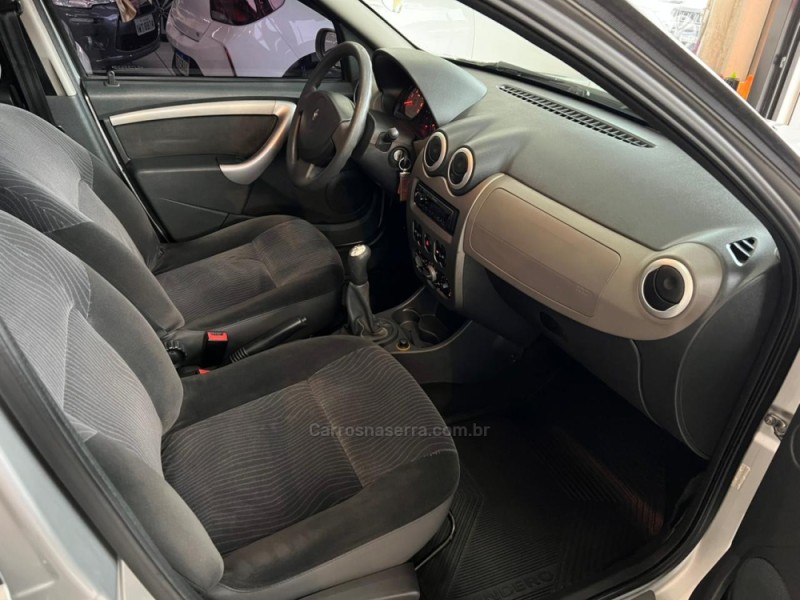 SANDERO 1.6 PRIVILÉGE 8V FLEX 4P MANUAL - 2009 - CAXIAS DO SUL