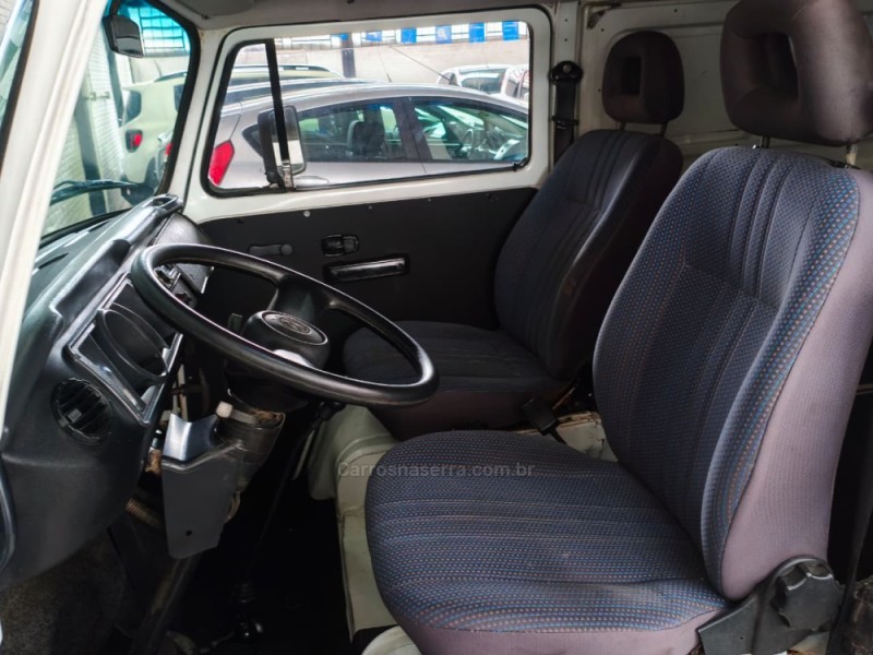 KOMBI 1.4 MI FURGÃO 8V FLEX 3P MANUAL - 2013 - NOVO HAMBURGO