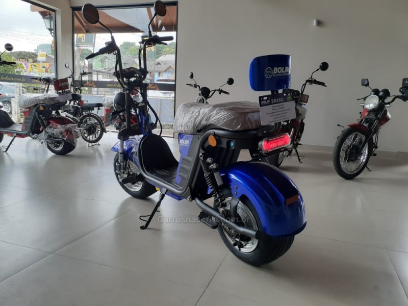 SCOOTER ELÉTRICA JUNA 1000W - 2026 - CANELA