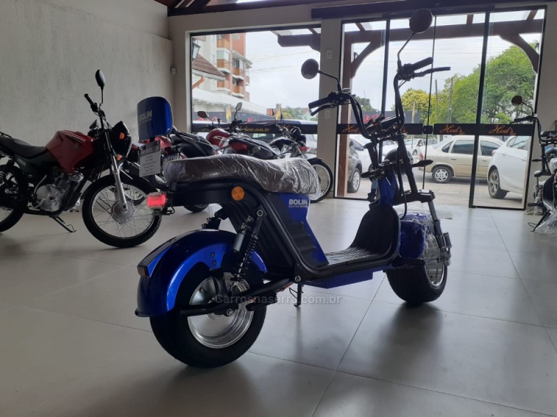 SCOOTER ELÉTRICA JUNA 1000W - 2026 - CANELA
