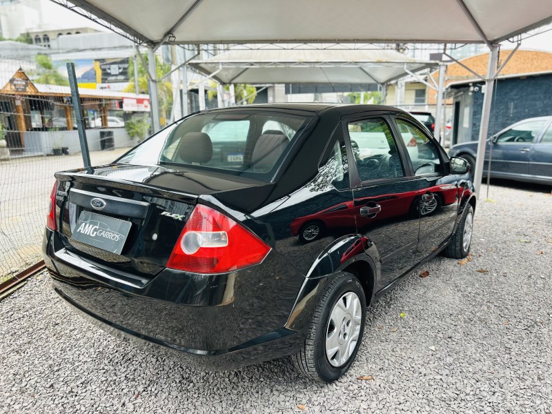 FIESTA 1.0 MPI SEDAN 8V FLEX 4P MANUAL - 2008 - CAXIAS DO SUL
