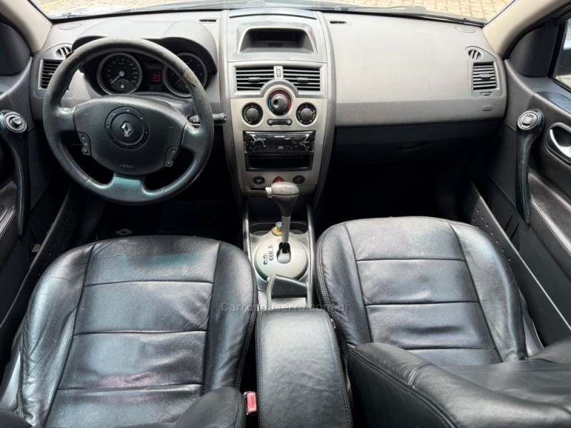 MÉGANE 2.0 DYNAMIQUE GRAND TOUR 16V GASOLINA 4P AUTOMÁTICO - 2008 - FARROUPILHA