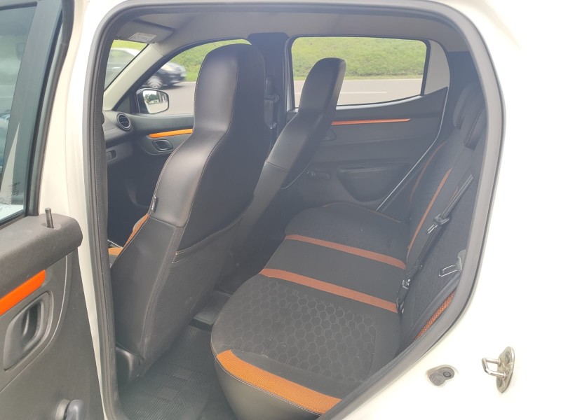 KWID 1.0 12V OUTSIDER FLEX 4P MANUAL - 2022 - FARROUPILHA