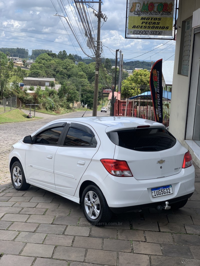 ONIX 1.0 LT 12V FLEX 4P MANUAL - 2013 - CAXIAS DO SUL