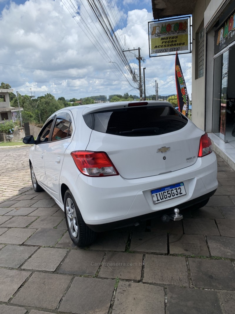 ONIX 1.0 LT 12V FLEX 4P MANUAL - 2013 - CAXIAS DO SUL