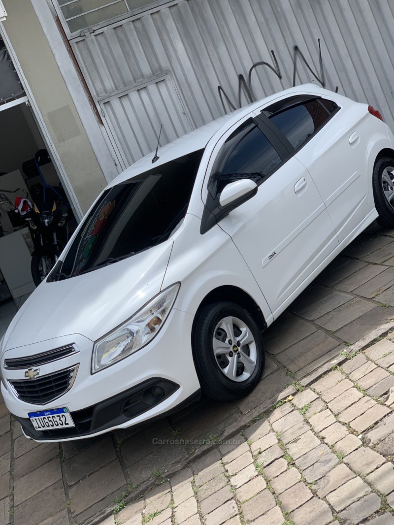 ONIX 1.0 LT 12V FLEX 4P MANUAL - 2013 - CAXIAS DO SUL