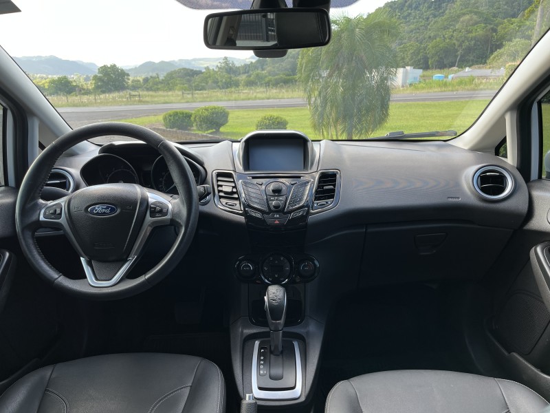 FIESTA 1.6 TITANIUM HATCH 16V FLEX 4P AUTOMÁTICO - 2017 - BOM PRINCíPIO