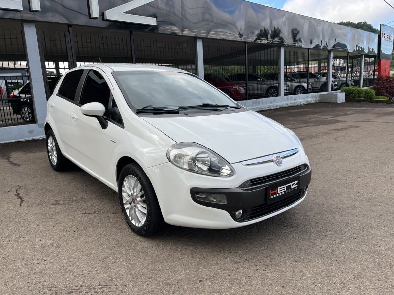 PUNTO 1.6 ESSENCE 16V FLEX 4P AUTOMATIZADO - 2013 - BOM PRINCíPIO