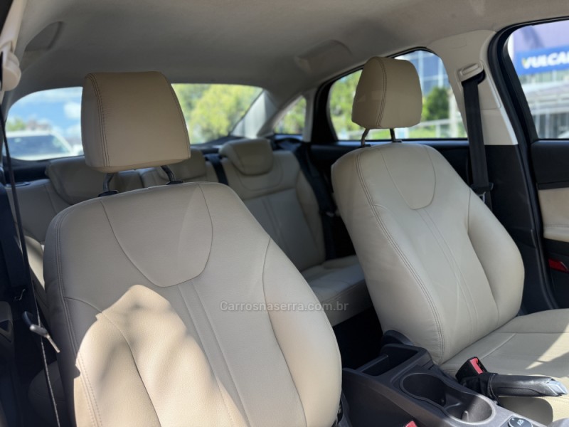 FOCUS 2.0 SE SEDAN 16V FLEX 4P AUTOMÁTICO - 2014 - PAROBé