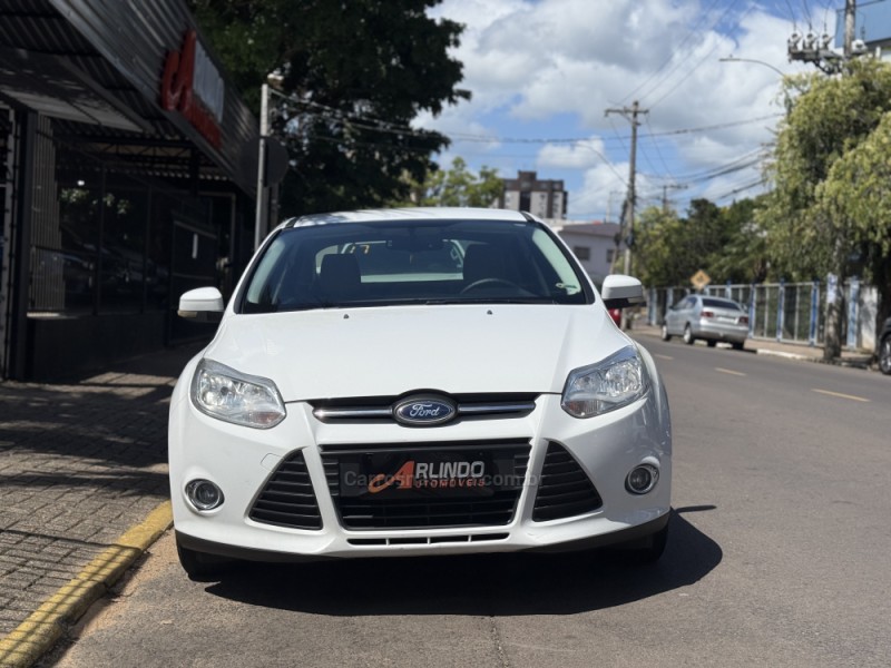 FOCUS 2.0 SE SEDAN 16V FLEX 4P AUTOMÁTICO - 2014 - PAROBé