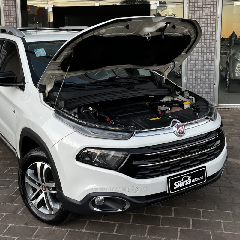 TORO 2.4 16V VOLCANO AT9 4X2 FLEX 4P AUTOMÁTICO - 2019 - VACARIA