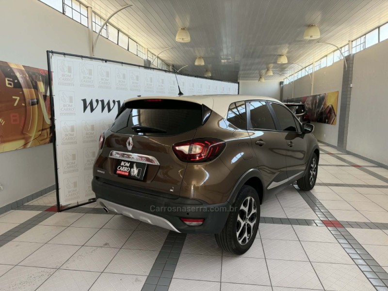 CAPTUR 1.6 16V SCE FLEX ZEN MANUAL - 2018 - PORTO ALEGRE