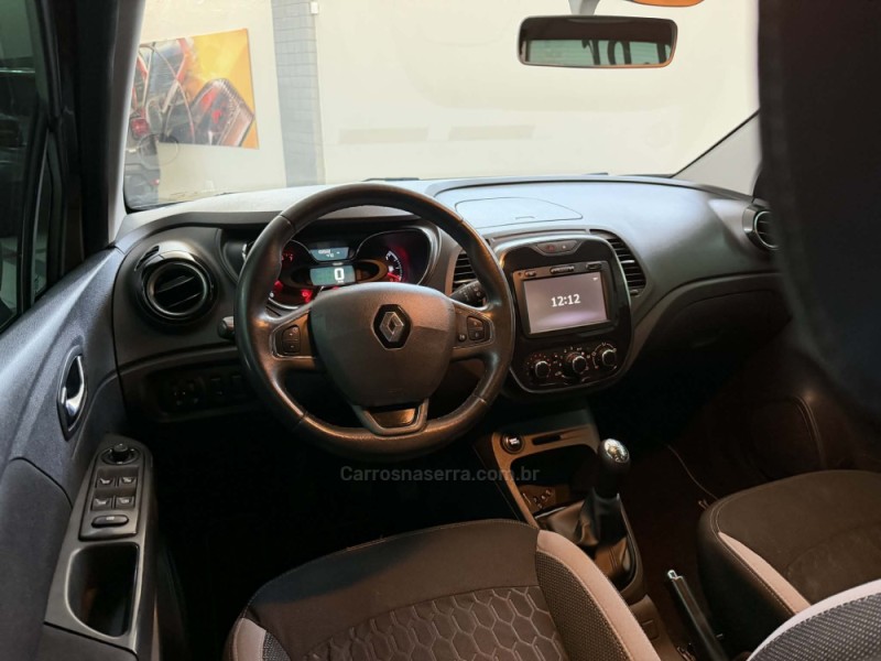 CAPTUR 1.6 16V SCE FLEX ZEN MANUAL - 2018 - PORTO ALEGRE