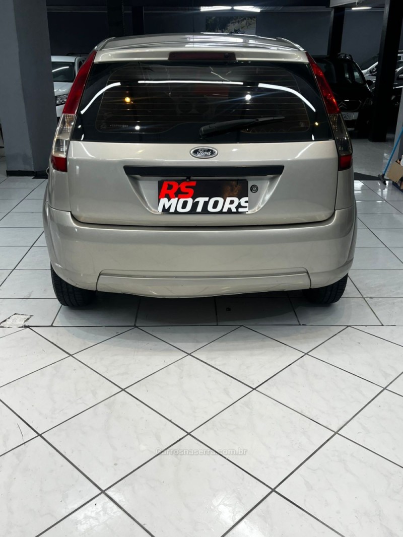 FIESTA 1.0 MPI CLASS 8V FLEX 4P MANUAL - 2008 - CAXIAS DO SUL