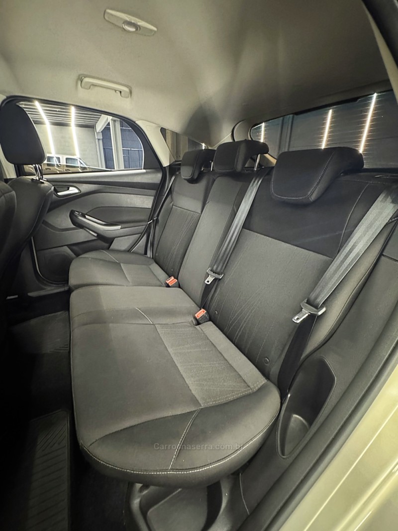 FOCUS 1.6 SE PLUS 16V FLEX 4P MANUAL - 2017 - PASSO FUNDO