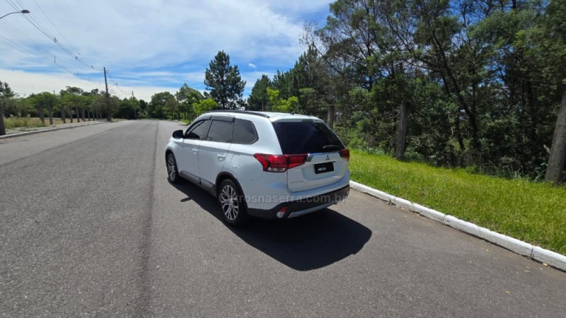 OUTLANDER 2.0 16V GASOLINA 4P AUTOMÁTICO - 2016 - BENTO GONçALVES