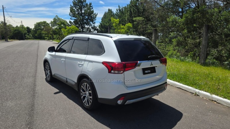 OUTLANDER 2.0 16V GASOLINA 4P AUTOMÁTICO - 2016 - BENTO GONçALVES