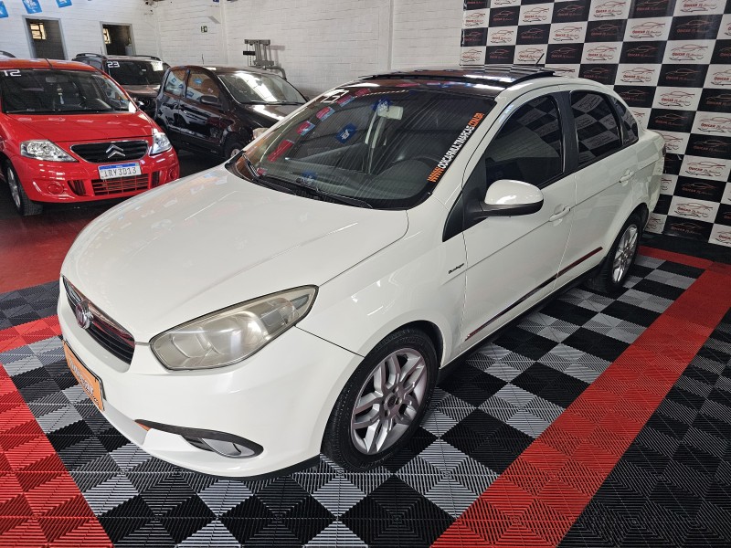GRAND SIENA 1.6 MPI ESSENCE 16V FLEX 4P AUTOMATIZADO - 2013 - CAXIAS DO SUL