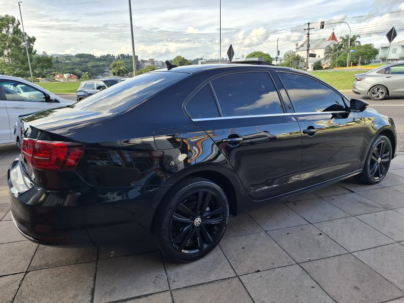 JETTA 2.0 TSI HIGHLINE 200CV GASOLINA 4P TIPTRONIC - 2016 - FARROUPILHA
