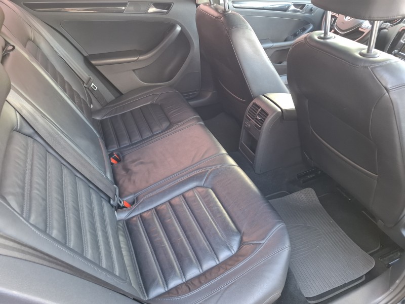 JETTA 2.0 TSI HIGHLINE 200CV GASOLINA 4P TIPTRONIC - 2016 - FARROUPILHA