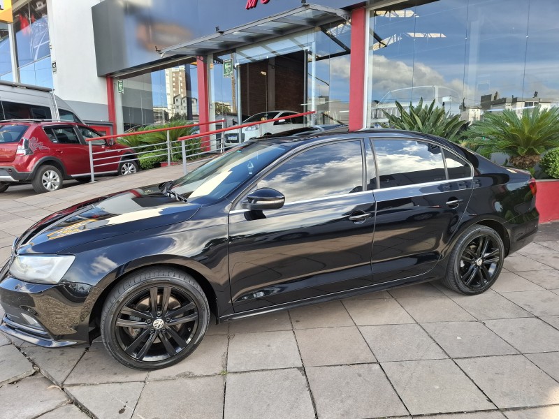 JETTA 2.0 TSI HIGHLINE 200CV GASOLINA 4P TIPTRONIC - 2016 - FARROUPILHA