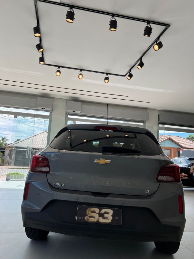 ONIX 1.0 LT 12V FLEX 4P MANUAL - 2023 - CAXIAS DO SUL