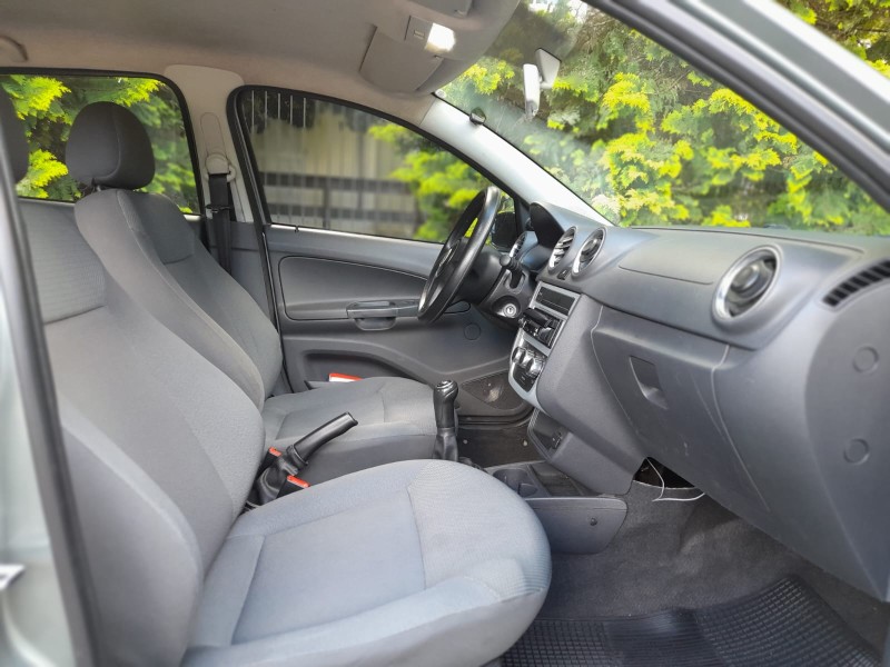 GOL 1.0 MI TREND 8V FLEX 4P MANUAL - 2009 - FARROUPILHA