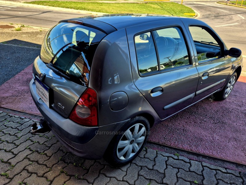 CLIO 1.0 EXPRESSION 8V GASOLINA 4P MANUAL - 2005 - FARROUPILHA