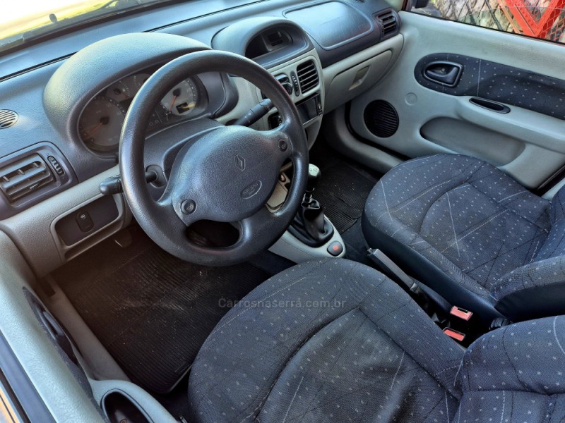 CLIO 1.0 EXPRESSION 8V GASOLINA 4P MANUAL - 2005 - FARROUPILHA