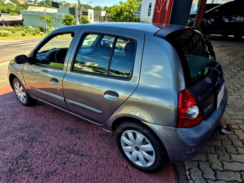 CLIO 1.0 EXPRESSION 8V GASOLINA 4P MANUAL - 2005 - FARROUPILHA