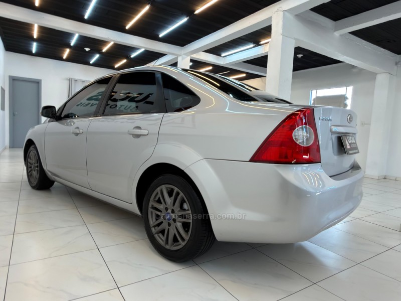 FOCUS 2.0 GLX SEDAN 16V FLEX 4P MANUAL - 2012 - BOM RETIRO DO SUL