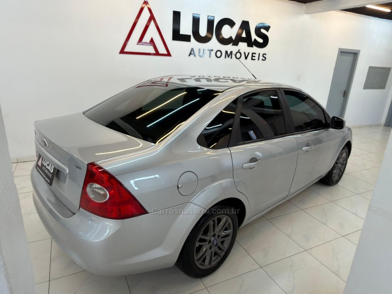 FOCUS 2.0 GLX SEDAN 16V FLEX 4P MANUAL - 2012 - BOM RETIRO DO SUL