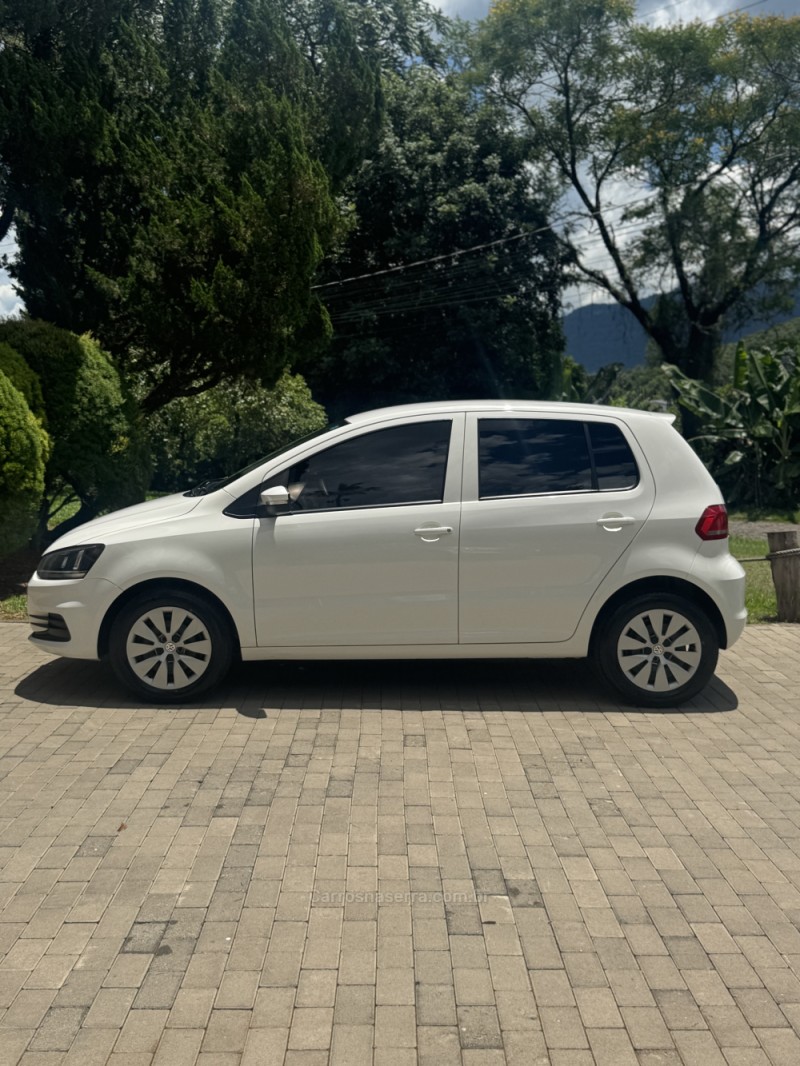 FOX 1.0 MI TRENDLINE 8V FLEX 4P MANUAL - 2015 - ENCANTADO