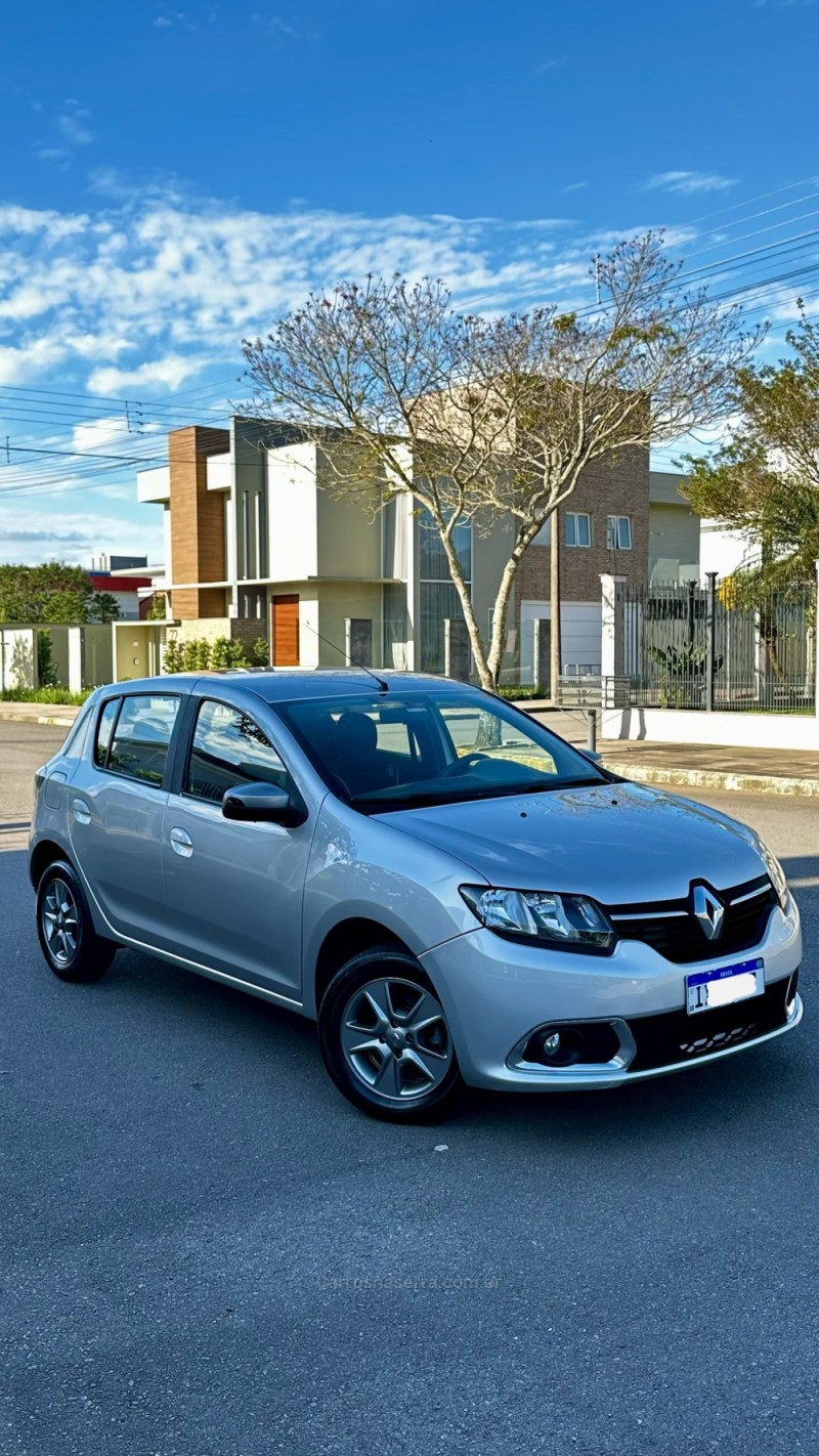SANDERO 1.0 VIBE 12V FLEX 4P MANUAL - 2017 - BENTO GONçALVES