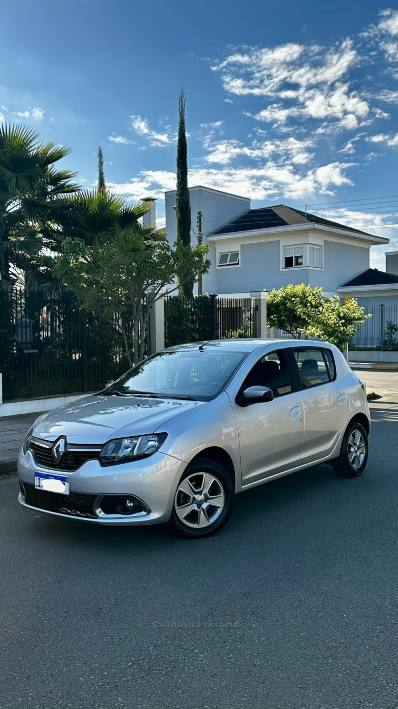 sandero 1.0 vibe 12v flex 4p manual 2017 bento goncalves