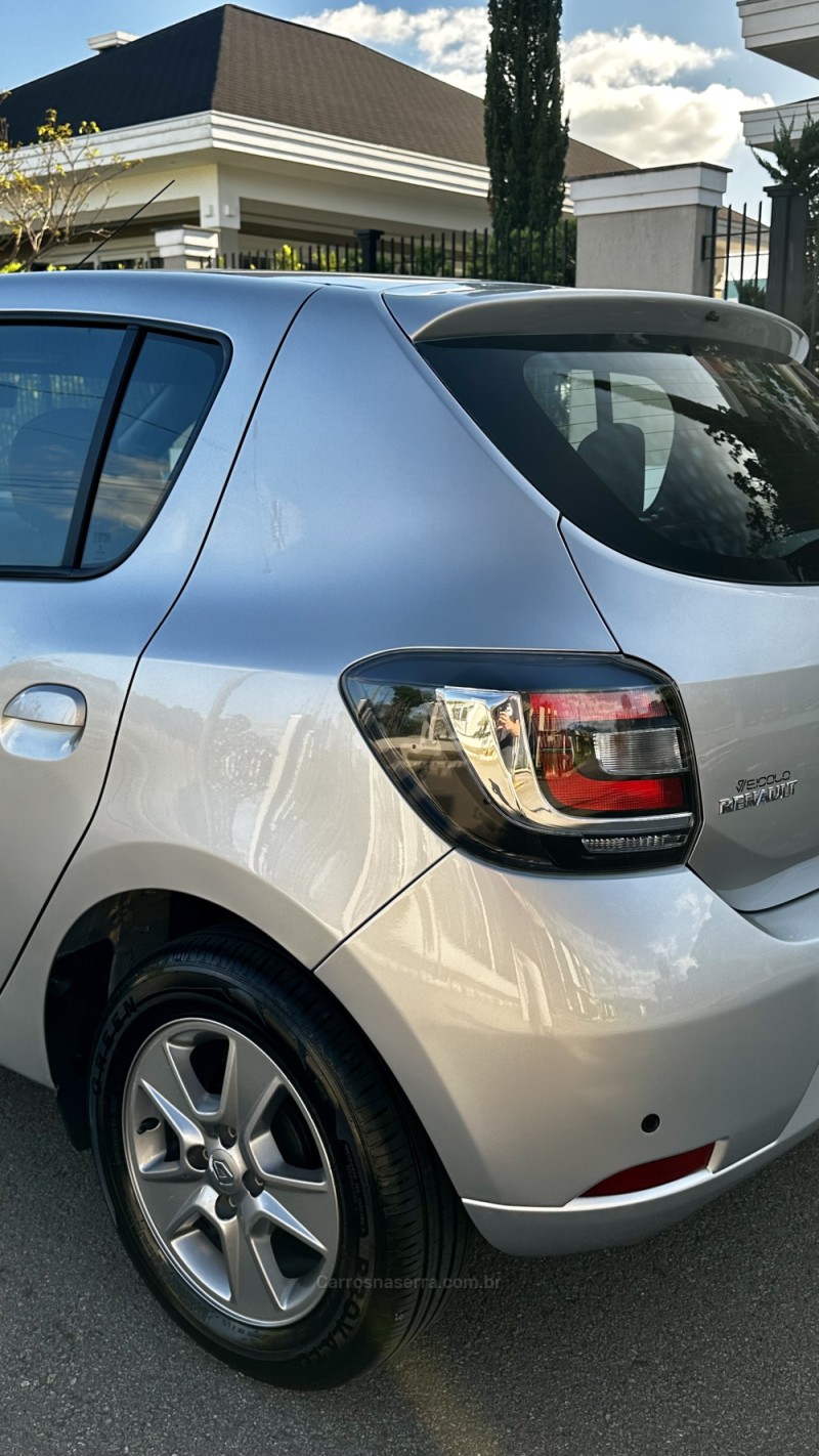 SANDERO 1.0 VIBE 12V FLEX 4P MANUAL - 2017 - BENTO GONçALVES