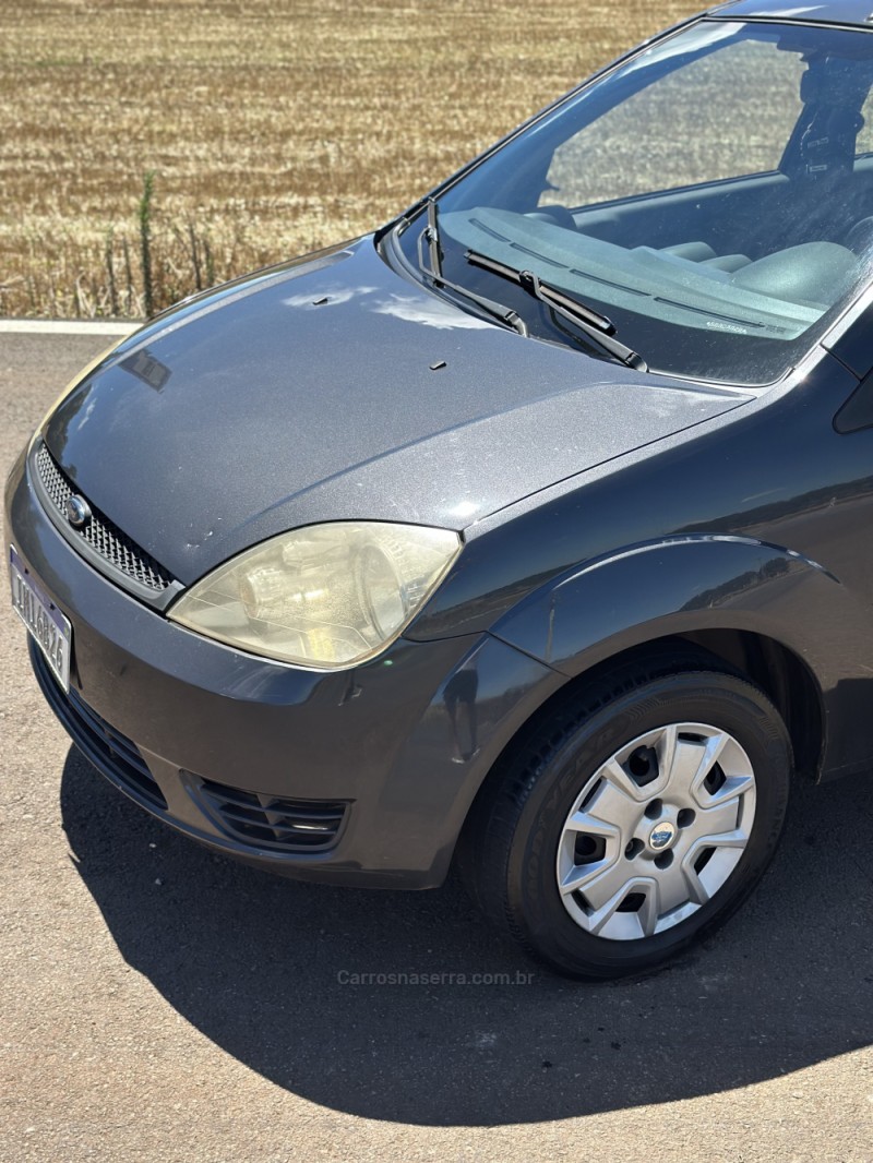 FIESTA 1.0 EDGE 8V GASOLINA 4P MANUAL - 2005 - CAXIAS DO SUL