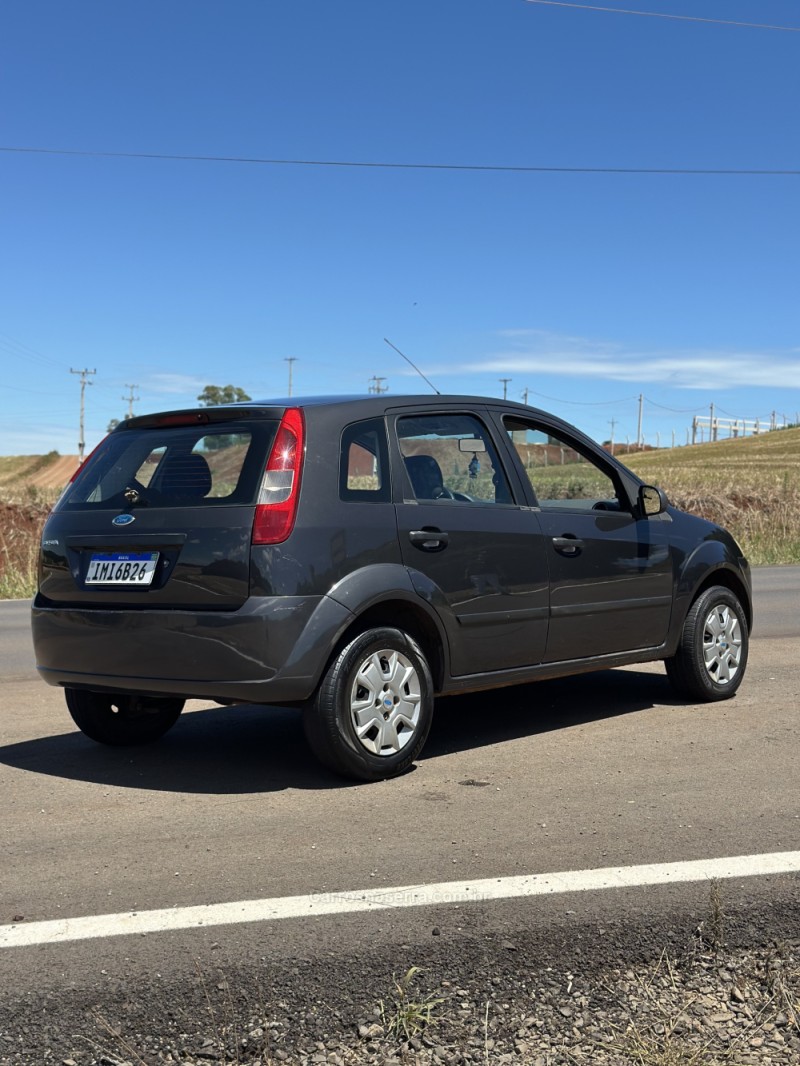 FIESTA 1.0 EDGE 8V GASOLINA 4P MANUAL - 2005 - CAXIAS DO SUL