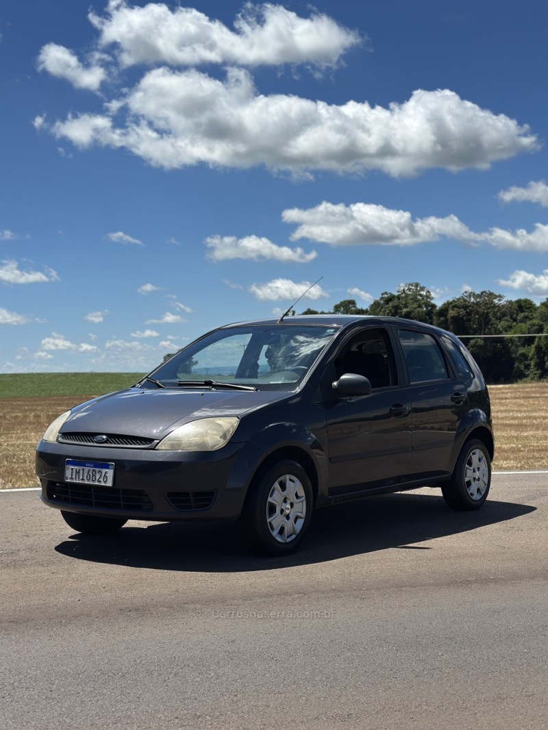 FIESTA 1.0 EDGE 8V GASOLINA 4P MANUAL - 2005 - CAXIAS DO SUL