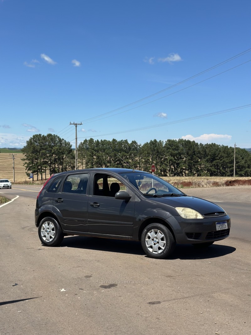 FIESTA 1.0 EDGE 8V GASOLINA 4P MANUAL - 2005 - CAXIAS DO SUL