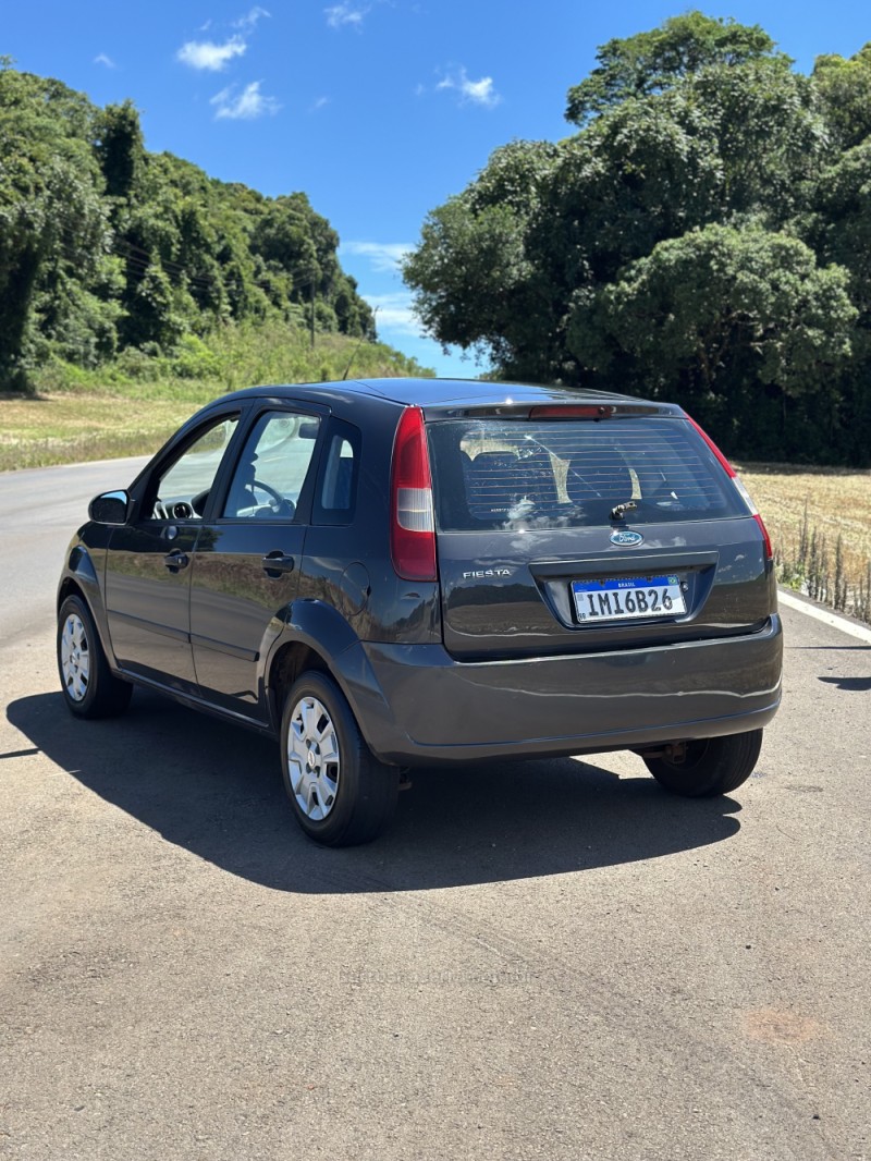 fiesta 1.0 edge 8v gasolina 4p manual 2005 caxias do sul