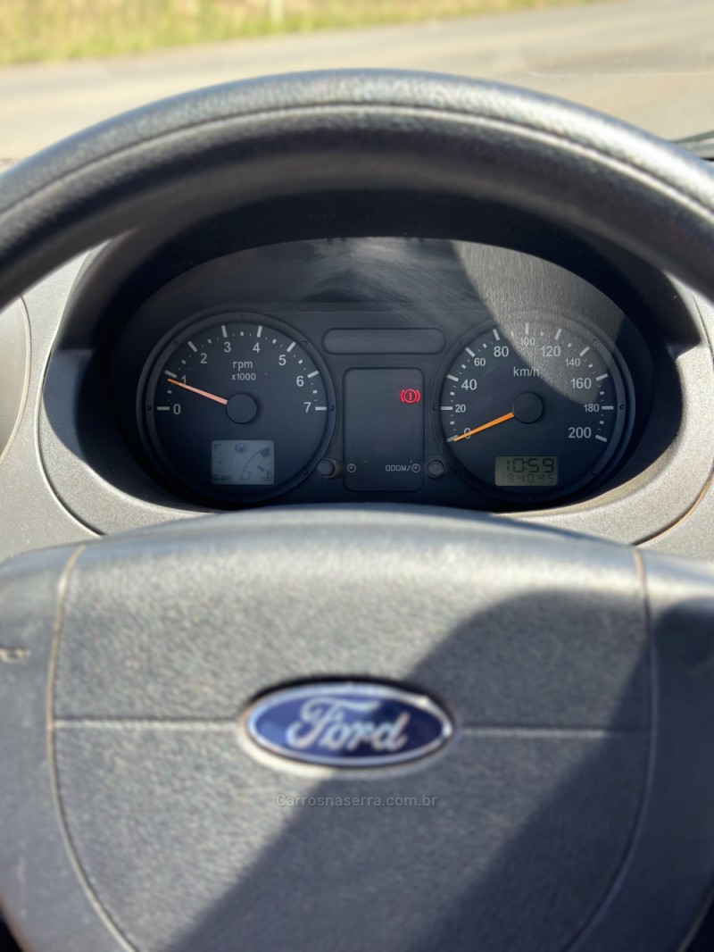 FIESTA 1.0 EDGE 8V GASOLINA 4P MANUAL - 2005 - CAXIAS DO SUL