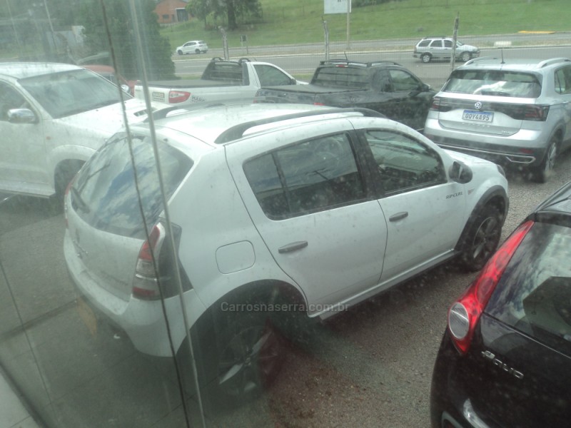 SANDERO 1.6 STEPWAY RIP CURL 8V FLEX 4P MANUAL - 2013 - FARROUPILHA
