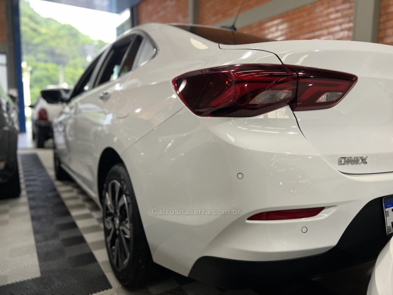 ONIX 1.0	PREMIER II PLUS 12V TURBO FLEX 4P AUTOMÁTICO - 2024 - BENTO GONçALVES