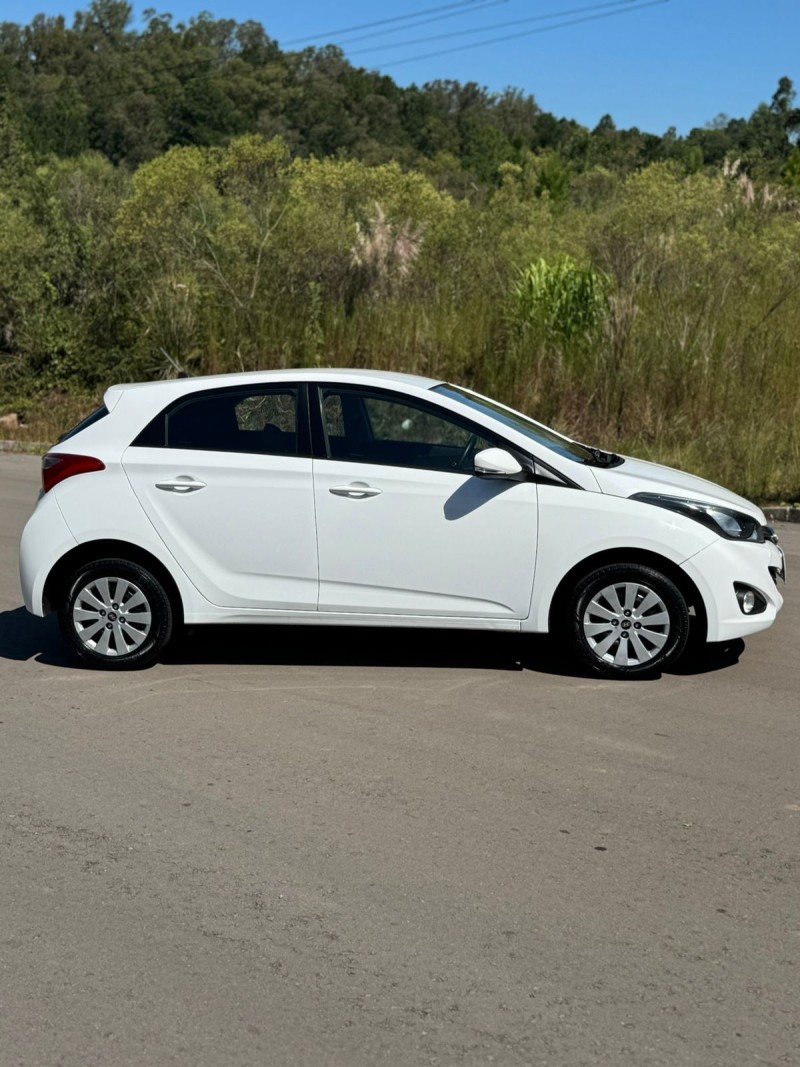 HB20 1.6 COMFORT 16V FLEX 4P MANUAL - 2015 - BENTO GONçALVES