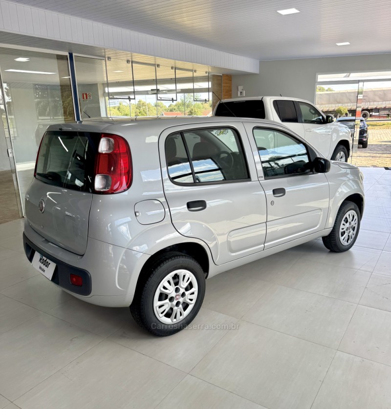 UNO 1.0 EVO VIVACE 8V FLEX 4P MANUAL - 2014 - VILA FLORES