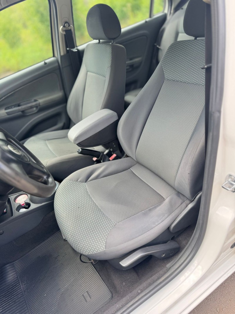 GOL 1.0 MI 8V FLEX 4P MANUAL G.V - 2011 - BENTO GONçALVES